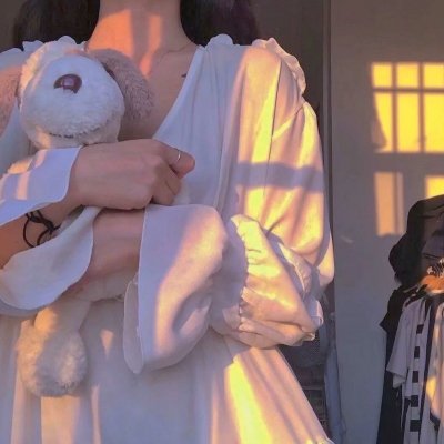 优昙婆罗 封面